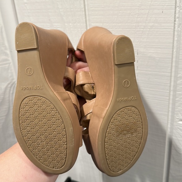 Top Moda Wedge - Picture 7 of 8